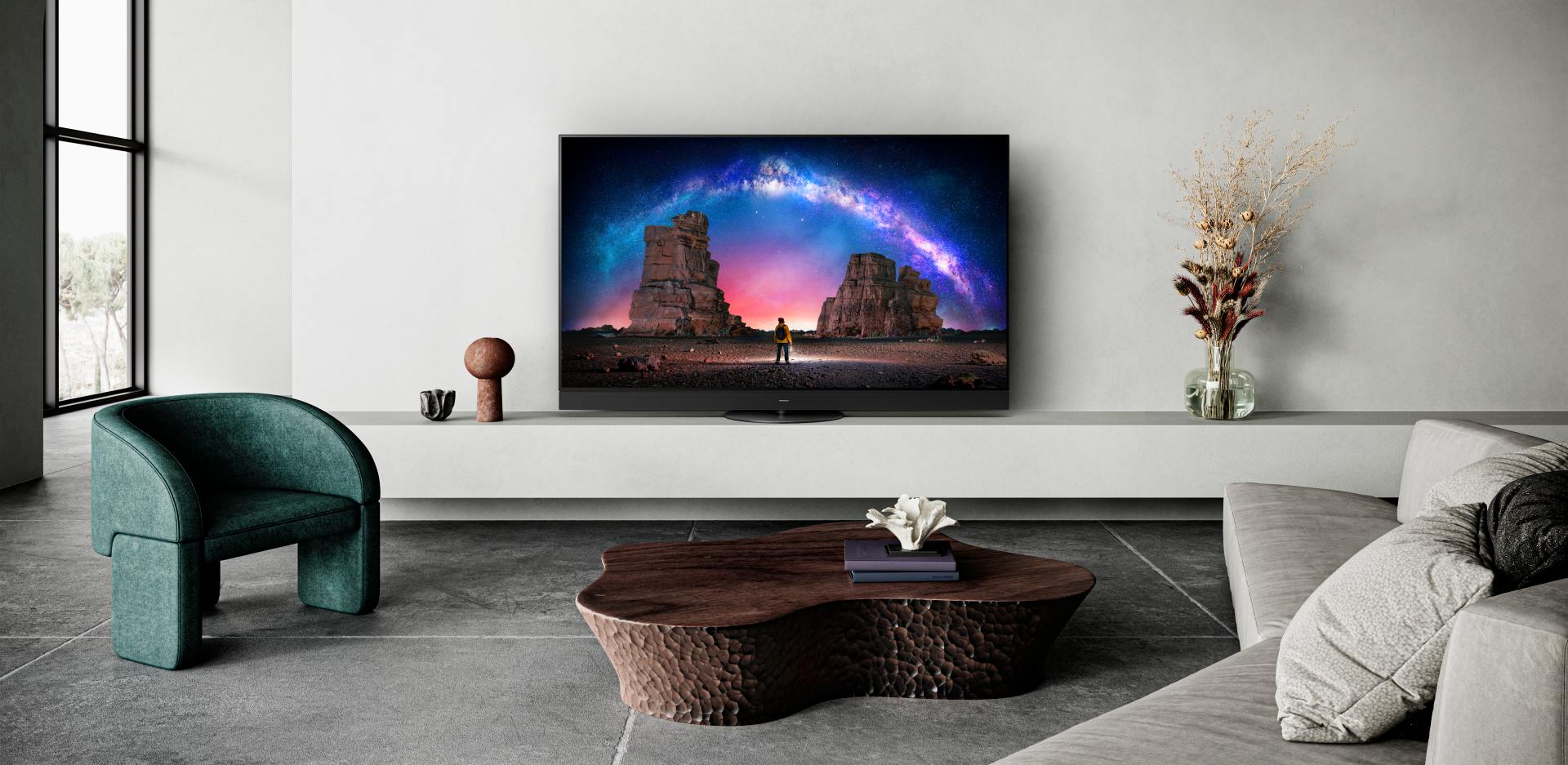 Panasonic ukázal nové rady televízorov OLED a Core LED