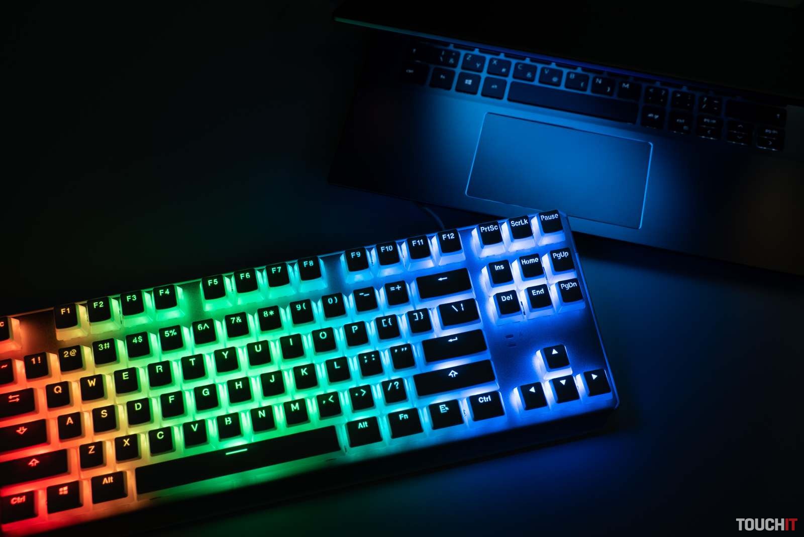 SPC Gear GK630K: Štýlová mechanická klávesnica
