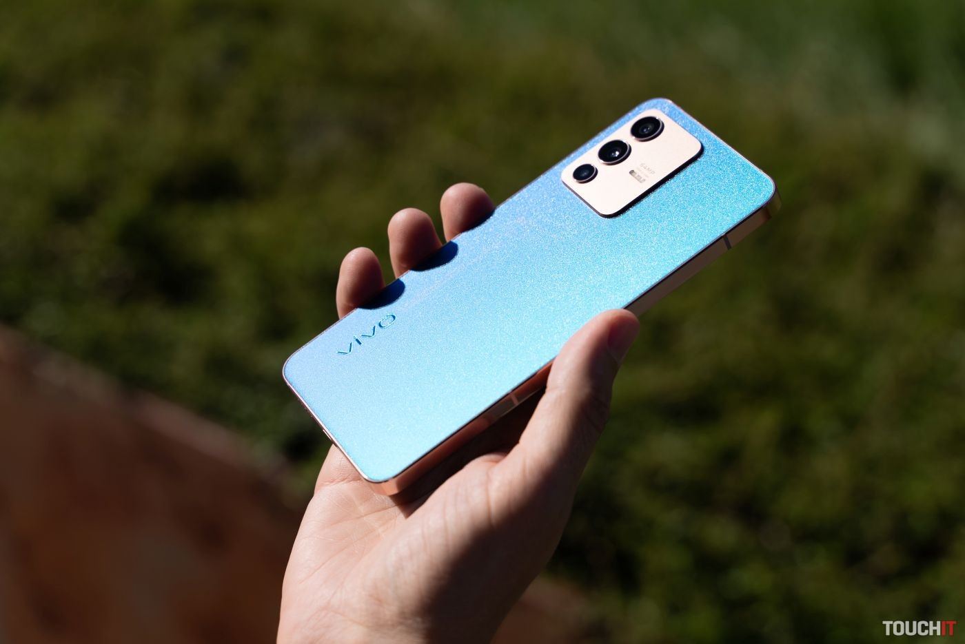 vivo V23 5G: Chameleón medzi smartfónmi (RECENZIA)
