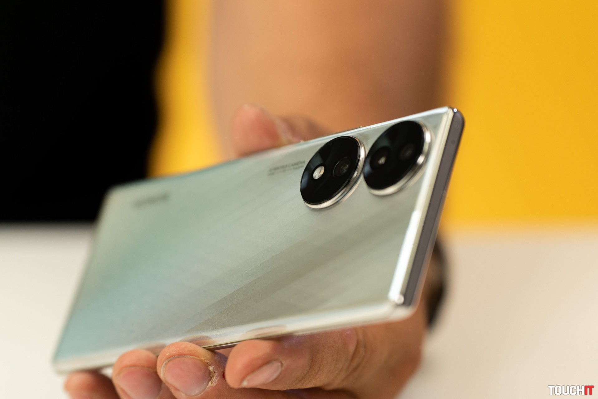 Štýlová novinka HONOR 70 prináša do strednej triedy fotenie na špičkovej úrovni a exkluzívny dizajn