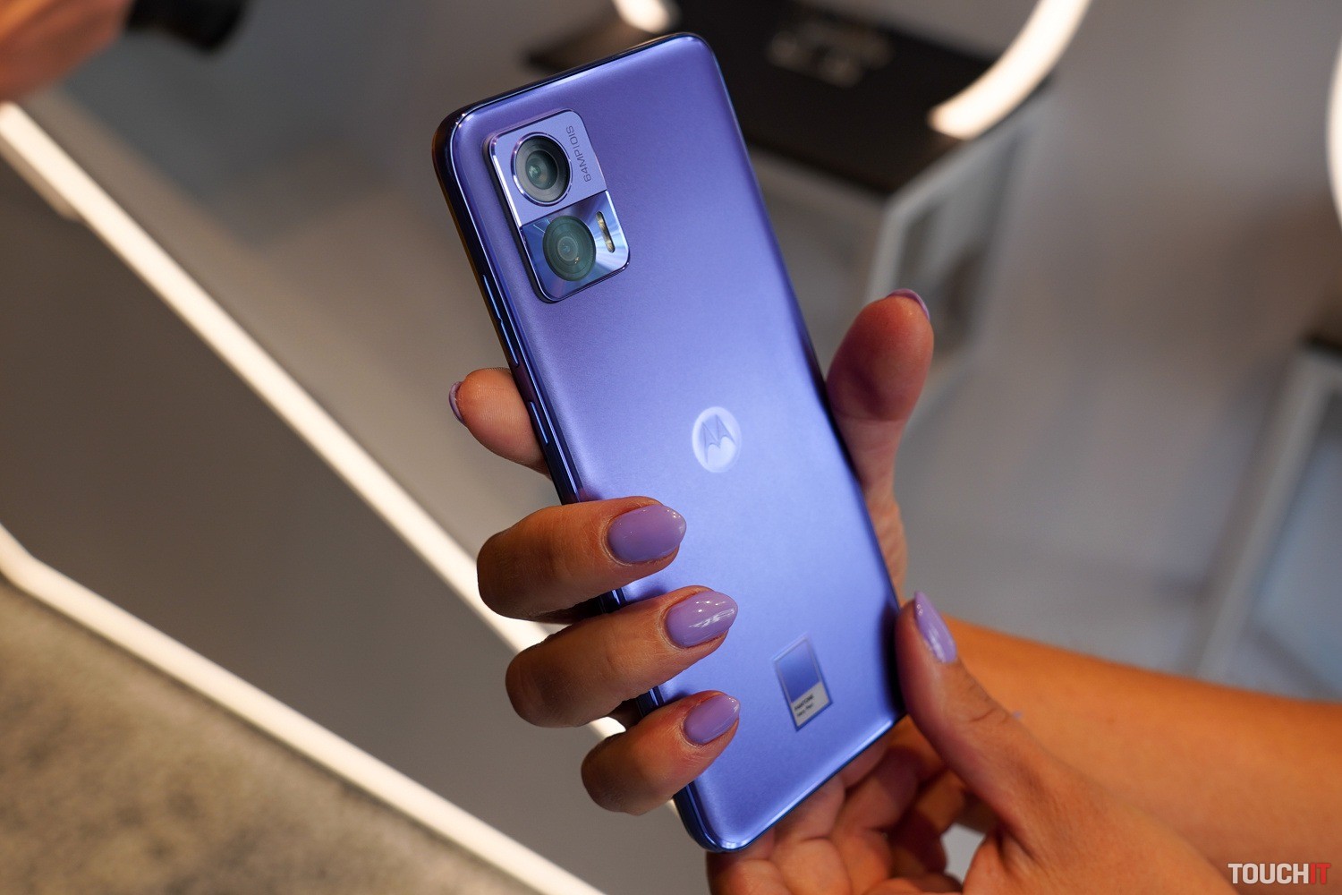 Motorola edge 30 Neo: telefón pre milovníkov farby (RECENZIA)
