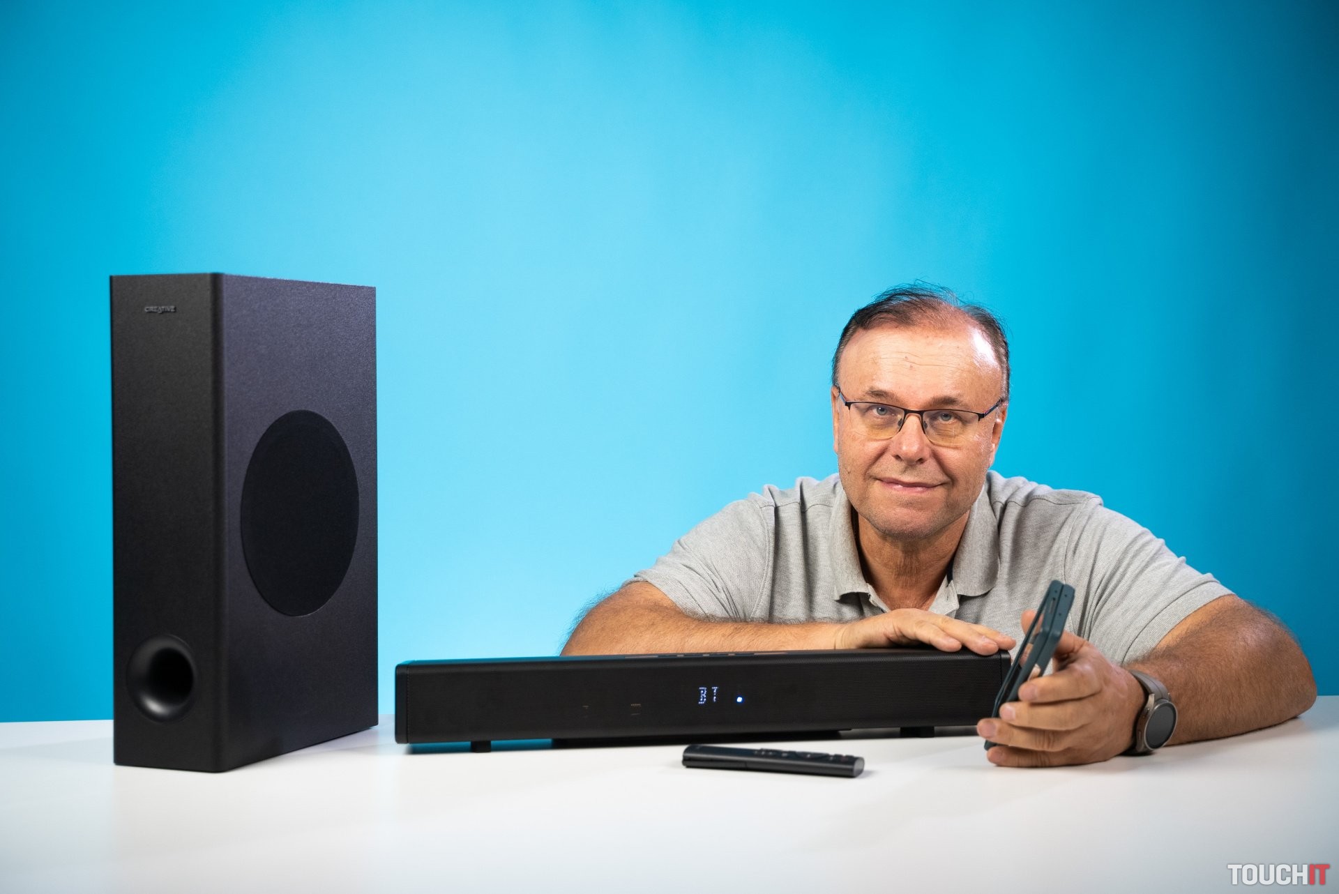 Creative Stage 360: soundbar za výhodnú cenu, ktorý vám prinesie veľa zábavy