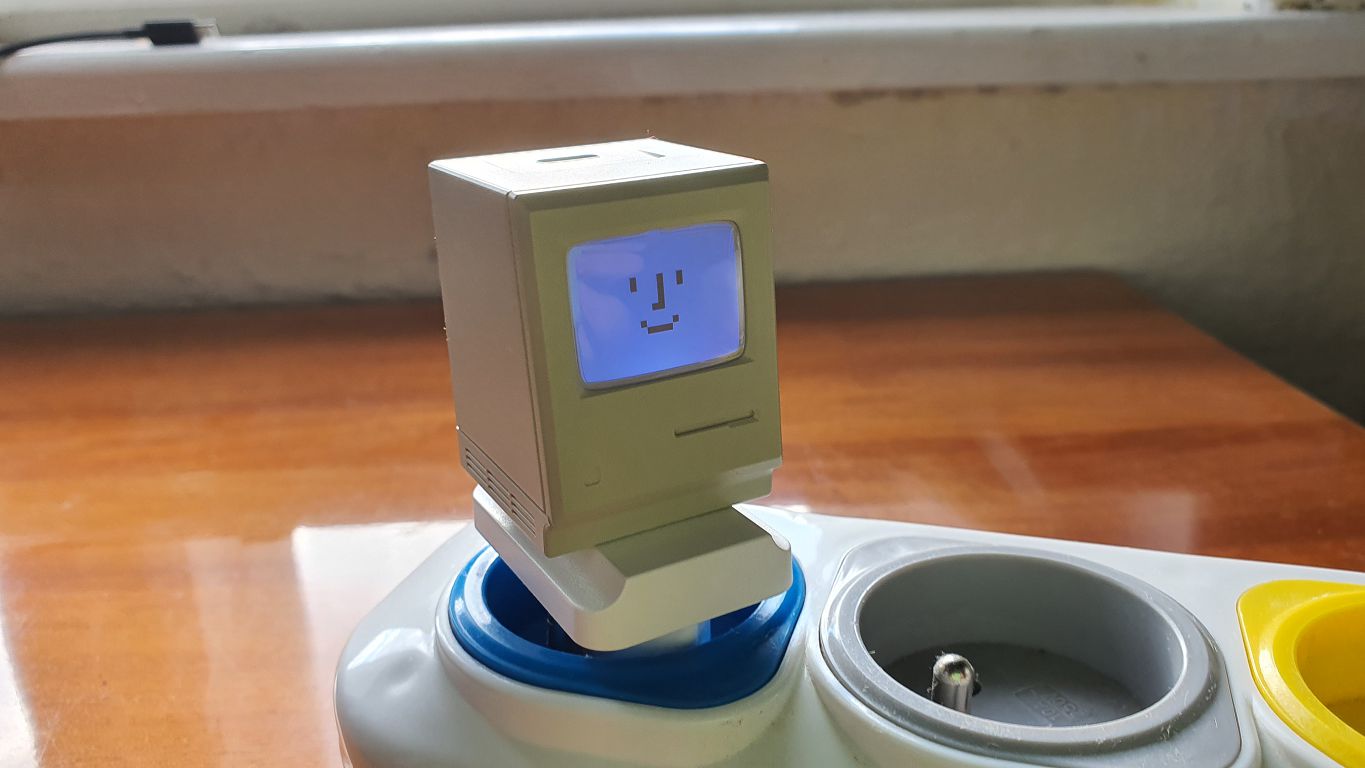 Shargeek Retro 35 GaN: Aj nabíjačka môže vyzerať štýlovo (RECENZIA)