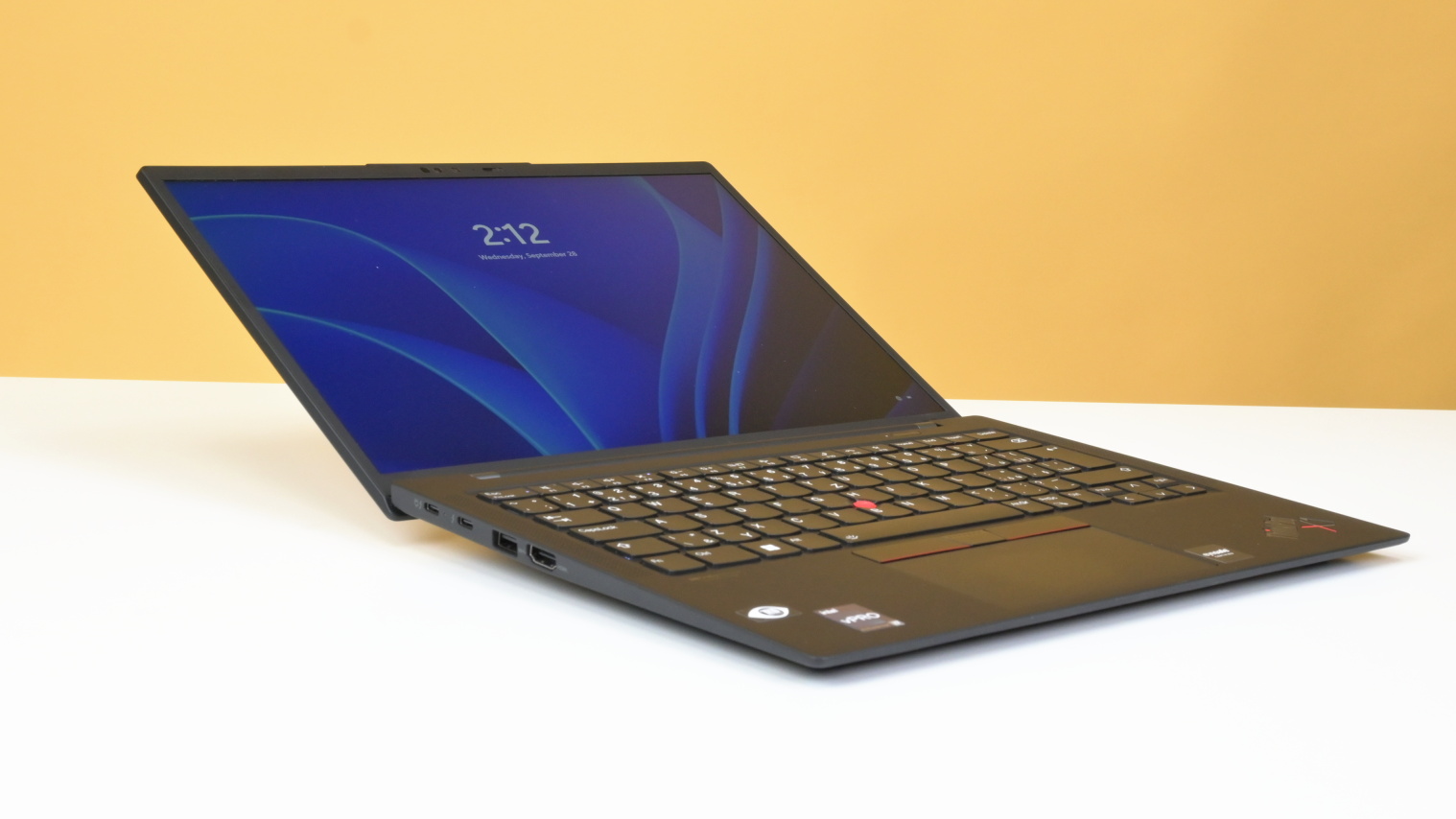 Lenovo ThinkPad X1 Carbon Gen 10: VIDEORECENZIA
