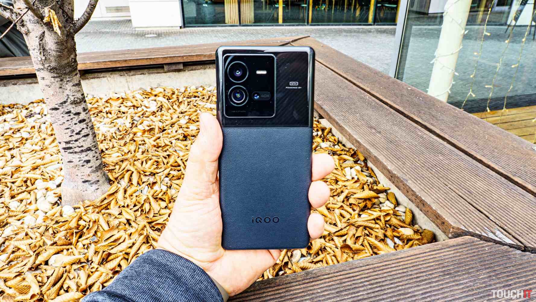 Vivo iQOO 10 Pro: nabíjanie z 1 na 100 % len za 10 minút s 200 W napájacím zdrojom