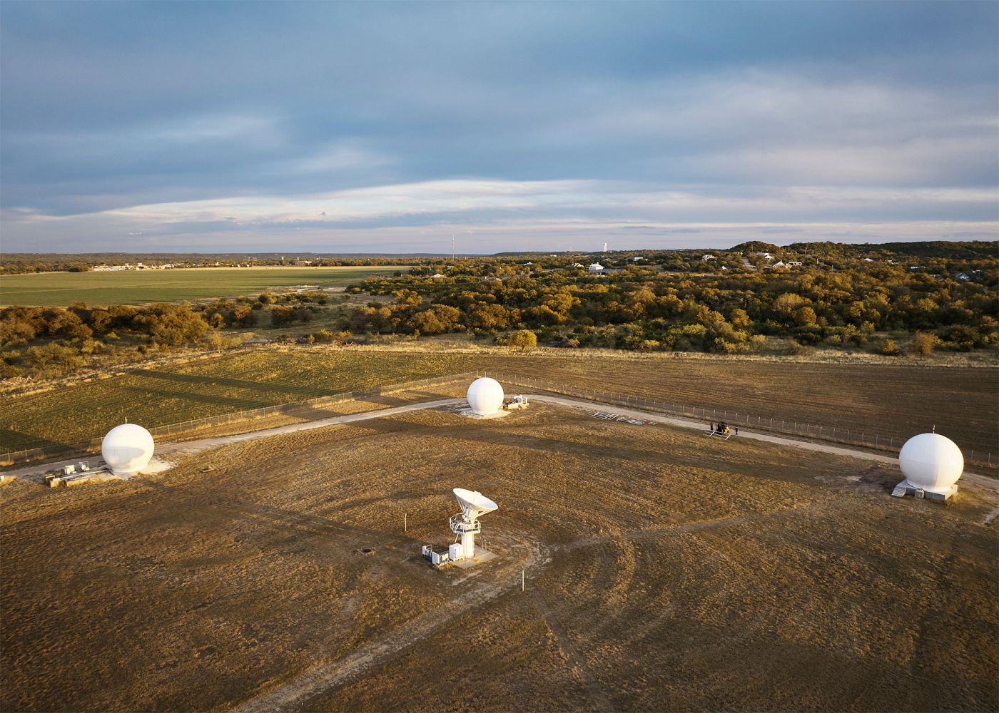 Ako dokáže iPhone 14 odoslať SOS správu cez satelit? Apple ukázal podrobnosti