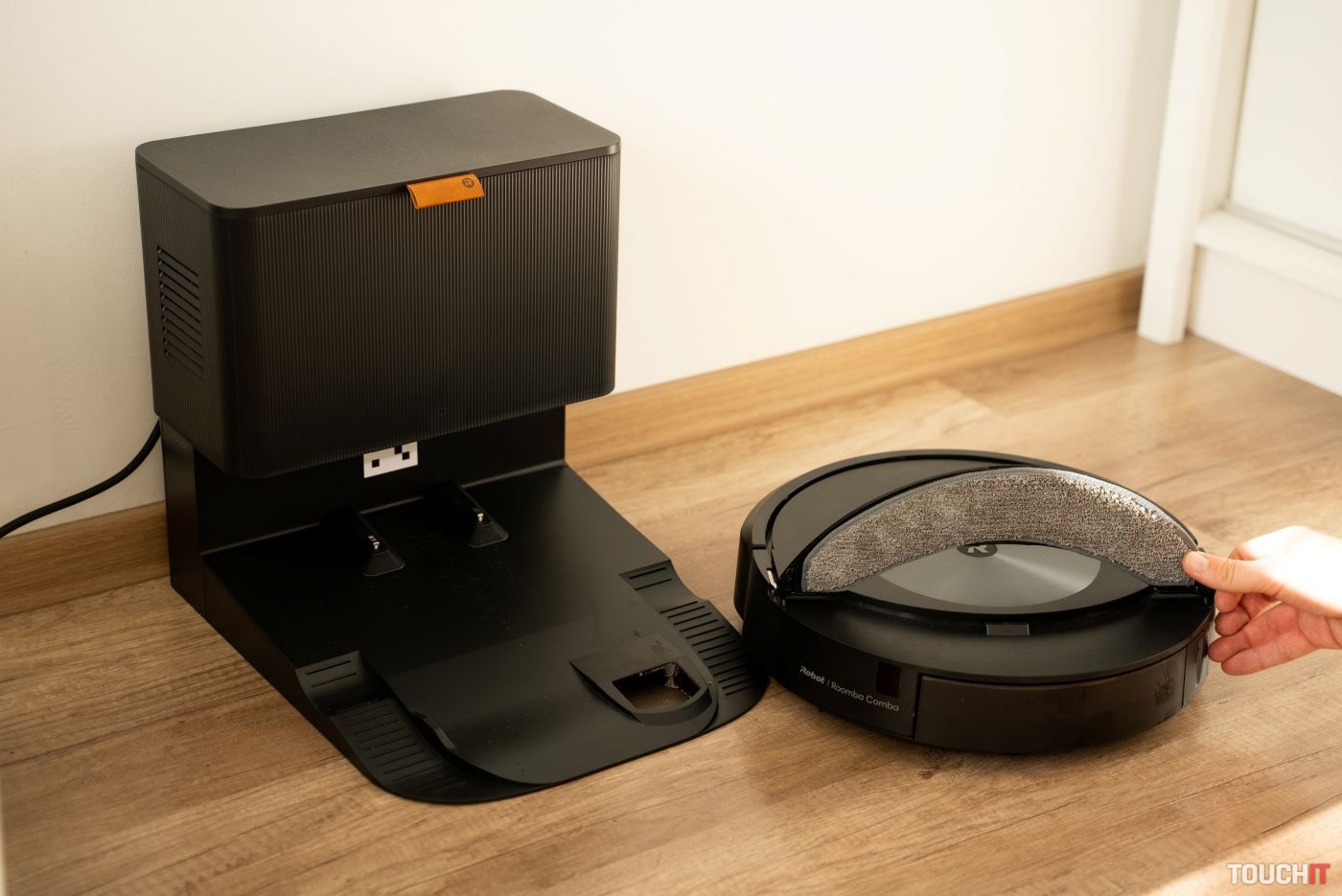 iRobot Roomba Combo j7+: Konečne poriadna Roomba, ktorá aj vysáva aj mopuje (RECENZIA)