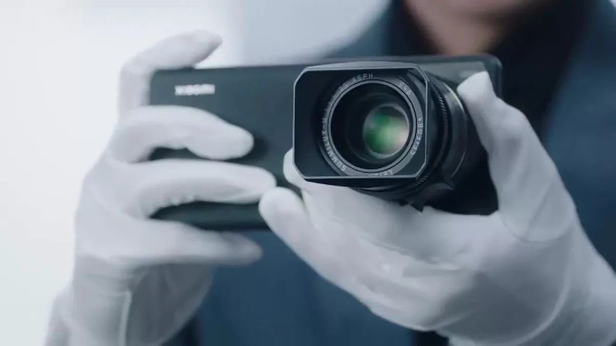 Ako z iného sveta: Xiaomi ukázalo smartfón, ku ktorému sa dá pripojiť objektív fotoaparátu
