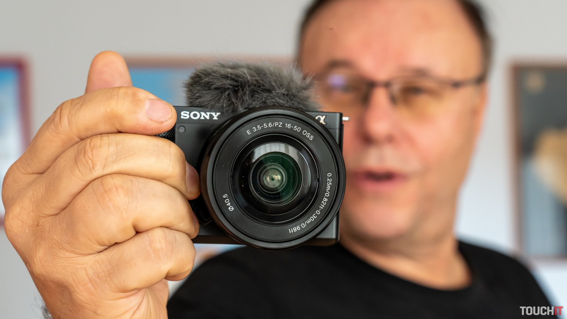 Sony ZV-E10: jednoduchá možnosť tvorby videa (VIDEO TOUCHIT)