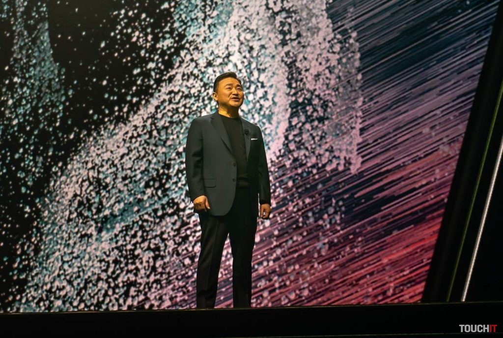 Šéf mobilnej divízie Samsungu, TM ROH pri prezentácii nového telefónu Galaxy S23 Ultra