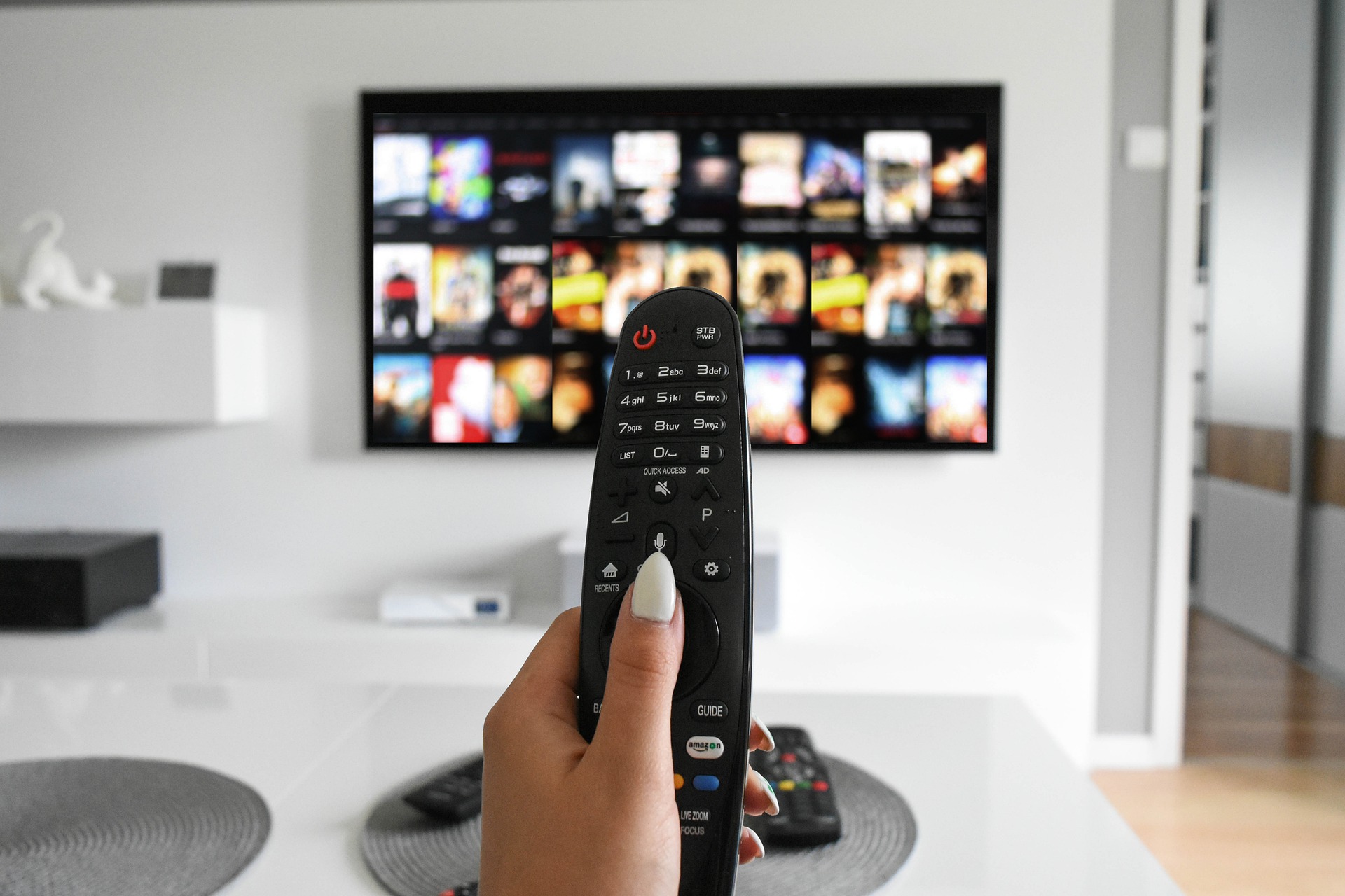 Sťahovať filmy na Netflixe môžete až na 6 zariadeniach