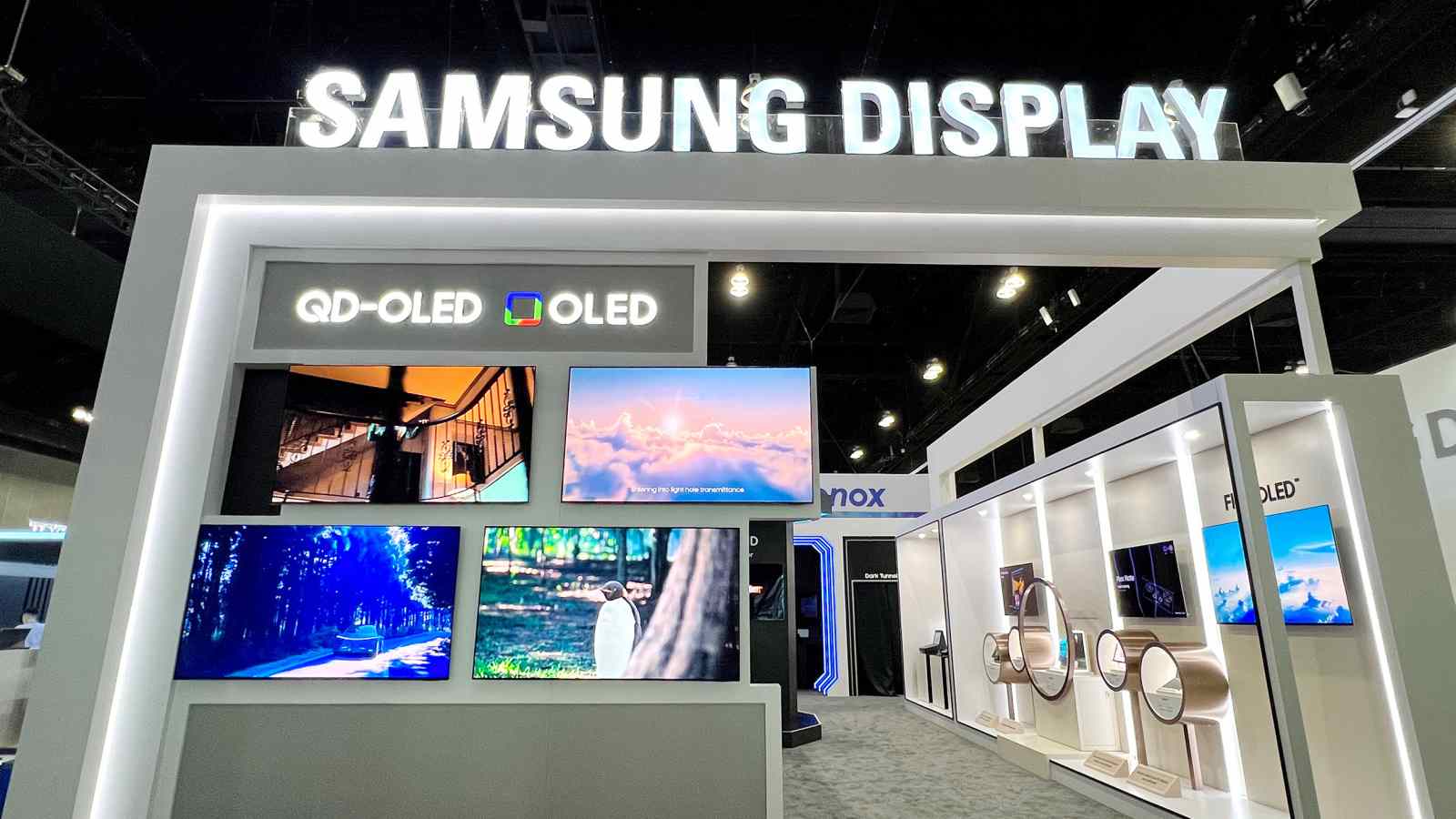 Samsung predstavil revolučný rolovateľný displej