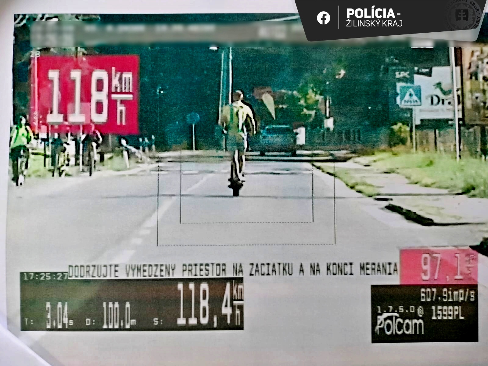 Prípad kolobežkára v L. Mikuláši, ktorý vraj šiel 118 km/h, je stále nejasný. Polícia o detailoch mlčí
