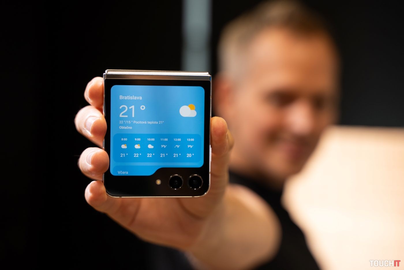 Skladacie smartfóny sú na vzostupe. Apple sa zatiaľ iba prizerá