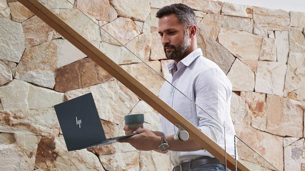 Notebook bude možné lokalizovať, zablokovať a zmazať jeho dáta aj bez pripojenia na internet. Zaistí to HP WOlf Connect