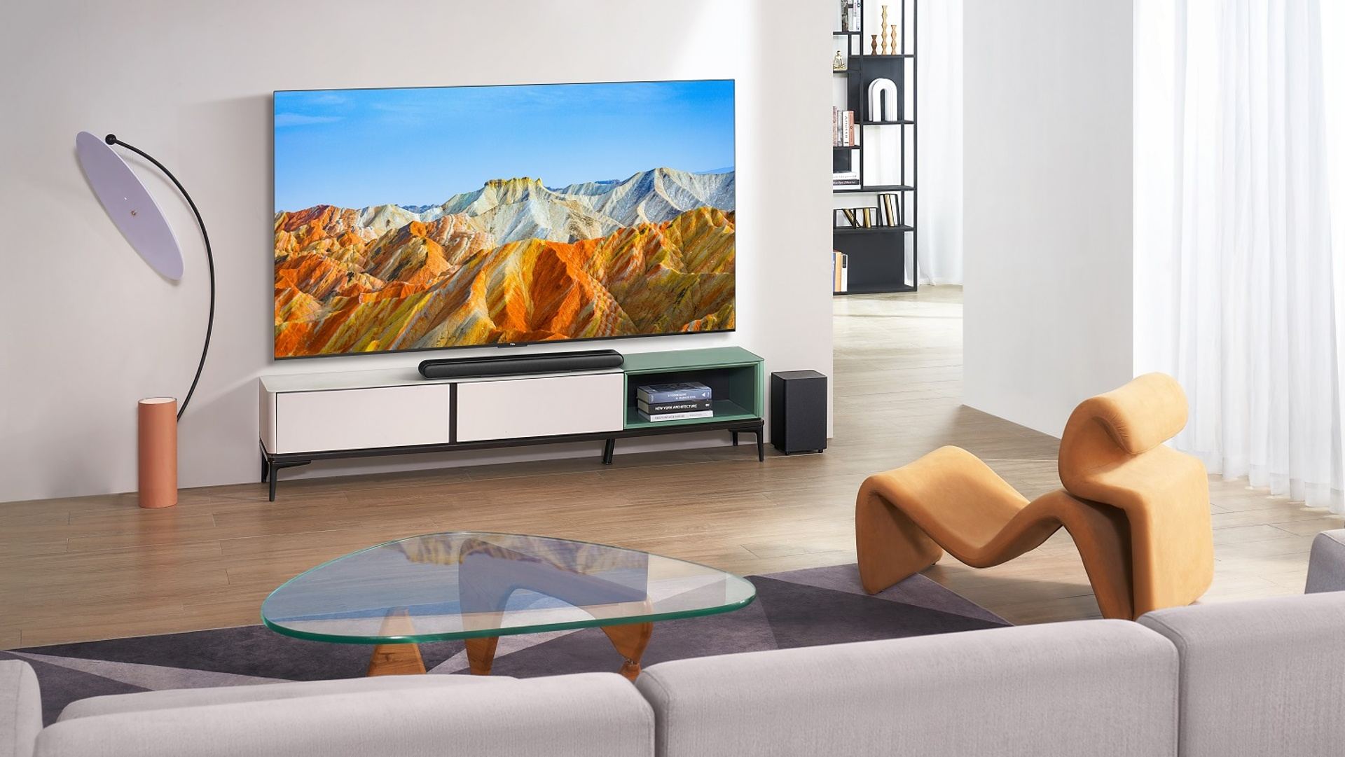 TCL útočí s cenou u veľkoformátového 98-palcového televízora 4K HDR