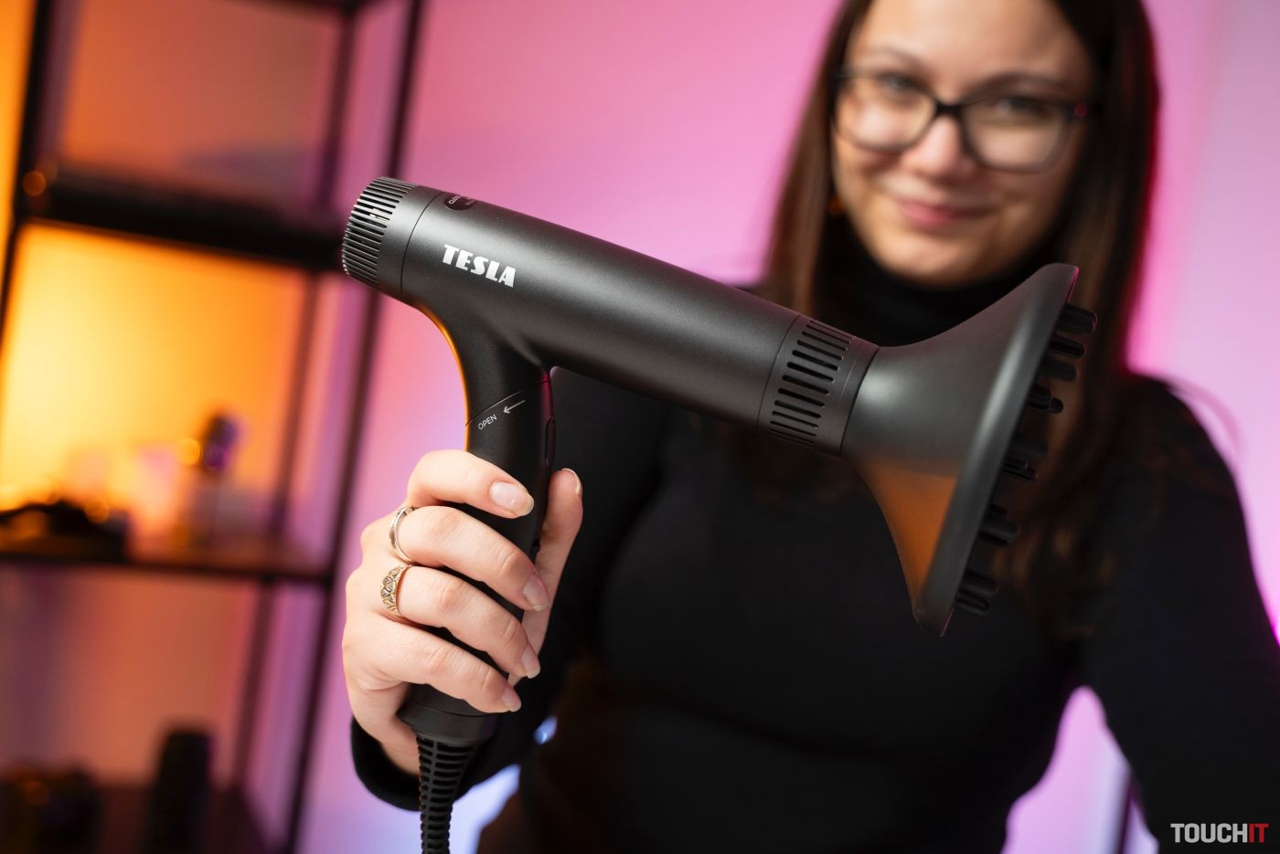 Vlasové produkty od značky Tesla môžu byť ideálnym darčekom na Vianoce