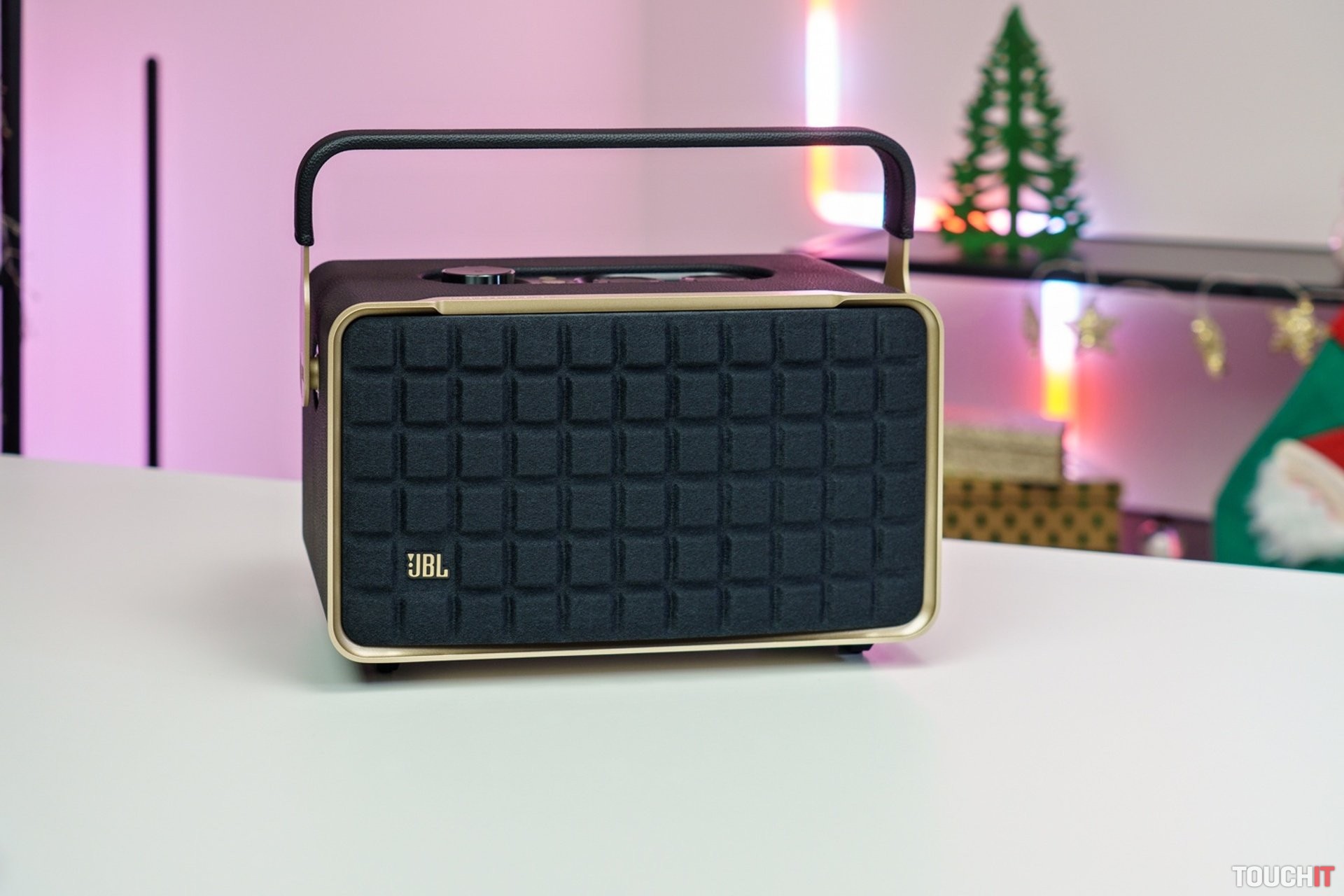 JBL Authentics 300: Ďalší retro produkt so super kvalitou hudby