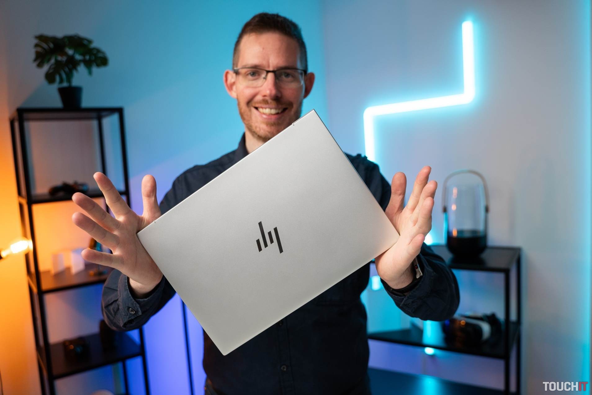 HP EliteBook 845 G10: Na cestovanie s klávesnicou odolnou voči vode (RECENZIA)