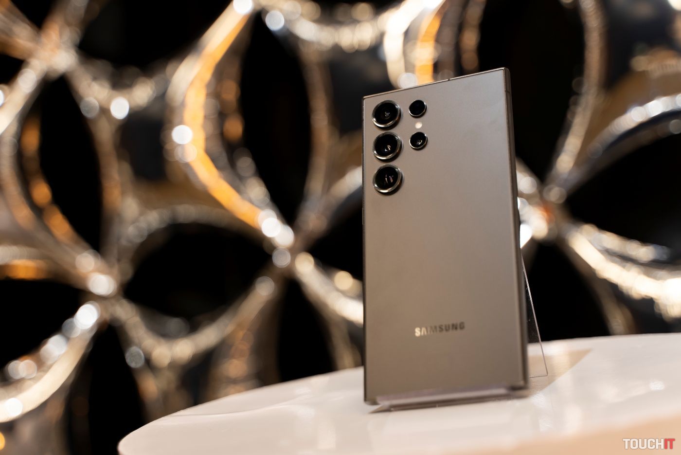 Galaxy S25 séria odkrýva dôležité technické parametre fotoaparátov a AI