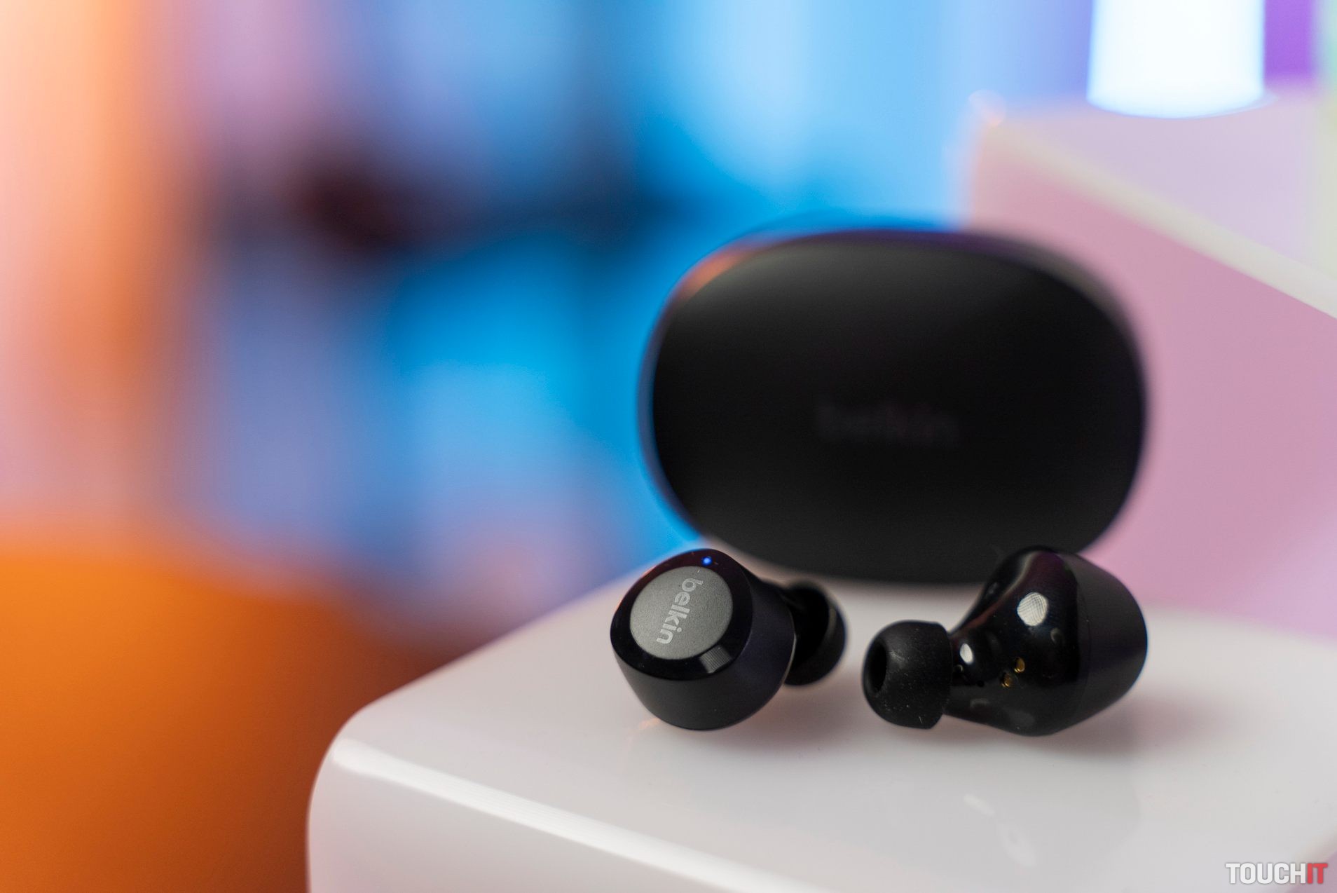 Belkin SoundForm Bolt: Základ so silným pasívnym odhlučnením (RECENZIA)