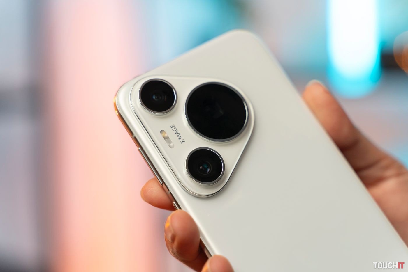 Huawei pripravuje vlajkovú loď s batériou s kapacitou 7000 mAh
