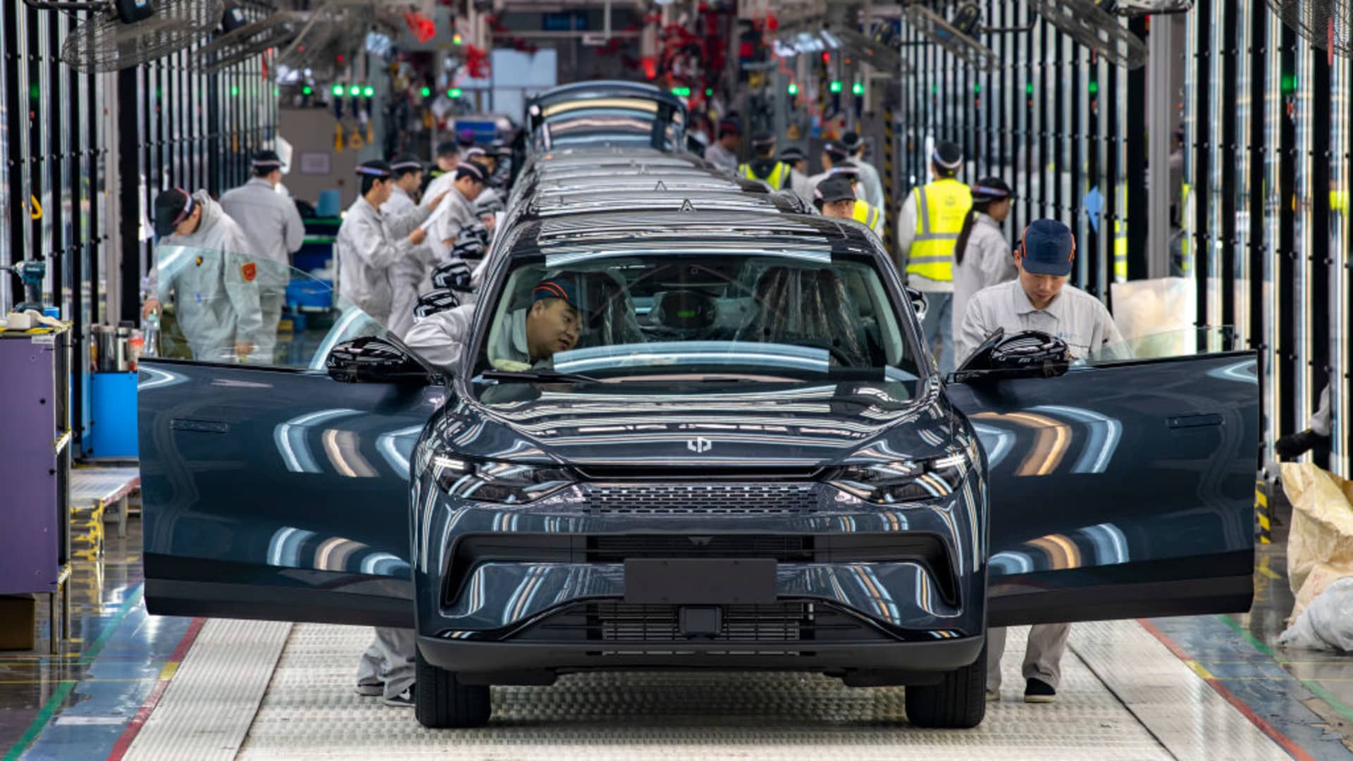 Ford označil čínske automobilky za „existenčnú hrozbu“
