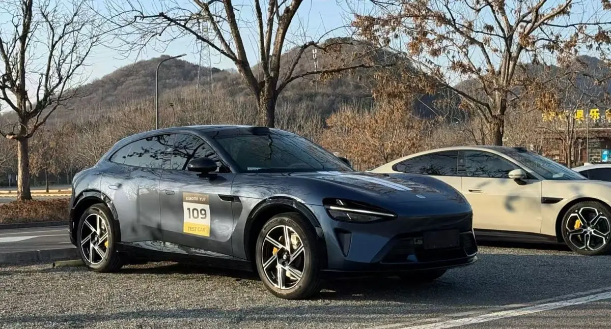 Xiaomi YU7 SUV na cestách: Vozidlo bolo odhalené počas testovania