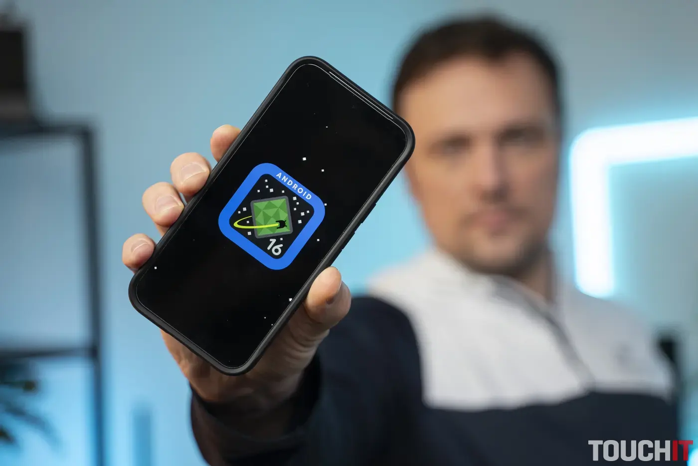 Google oficiálne potvrdil, kedy vydá stabilnú verziu Androidu 16