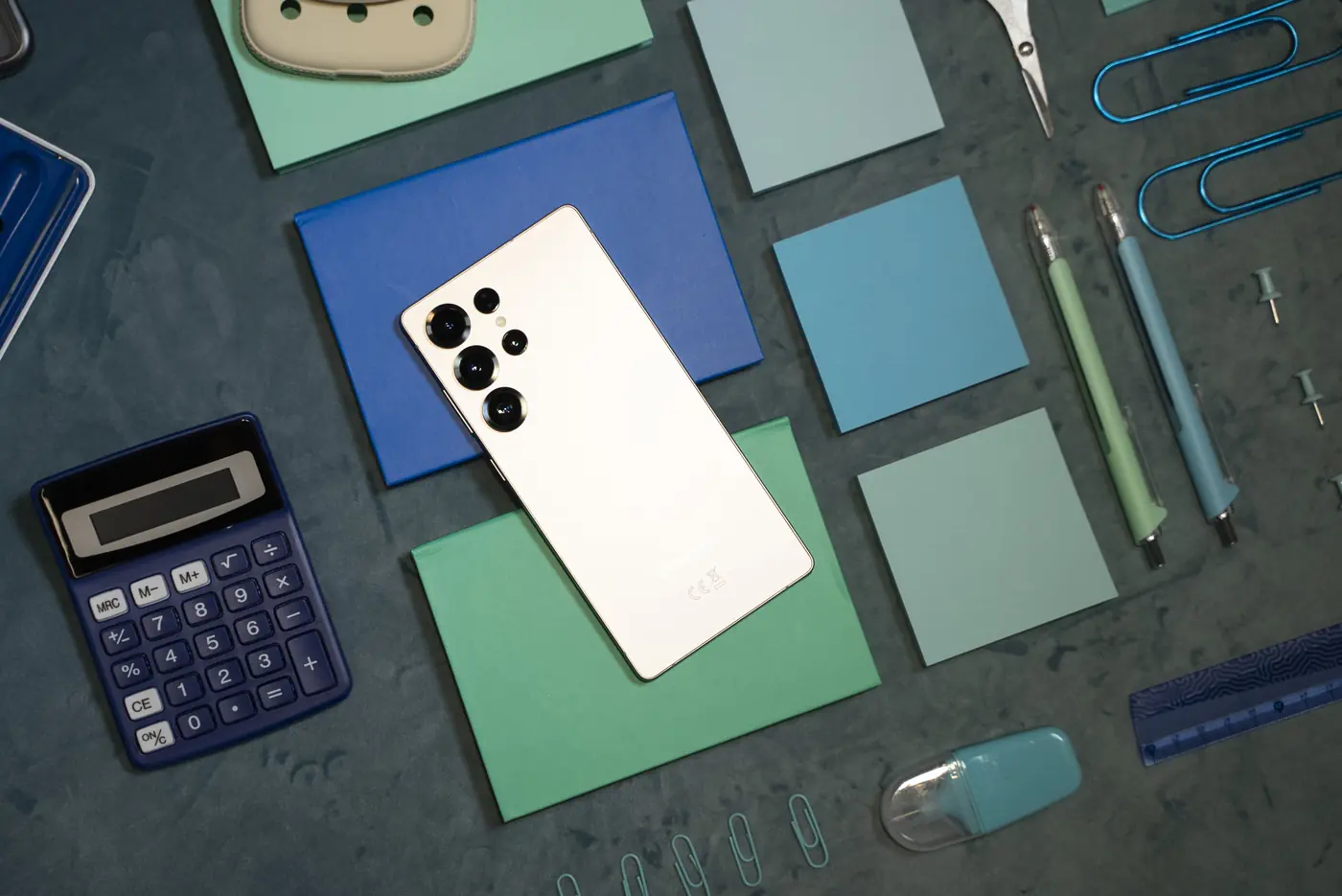 Samsung Galaxy S26 séria odkrýva dizajn v štýle iPhone 17 a Qi2 magnety