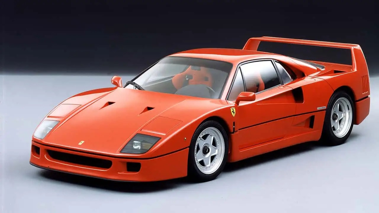 Lewis Hamilton chce vytvoriť moderné Ferrari F40