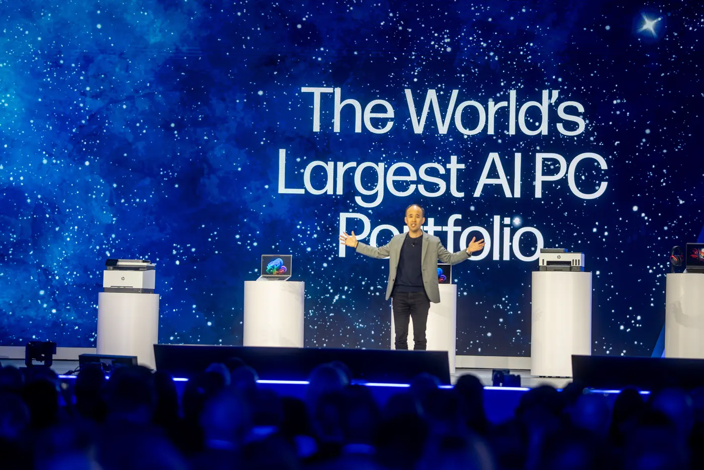 HP má najväčšie portfólio AI počítačov. Umelou inteligenciou chce zmeniť prácu