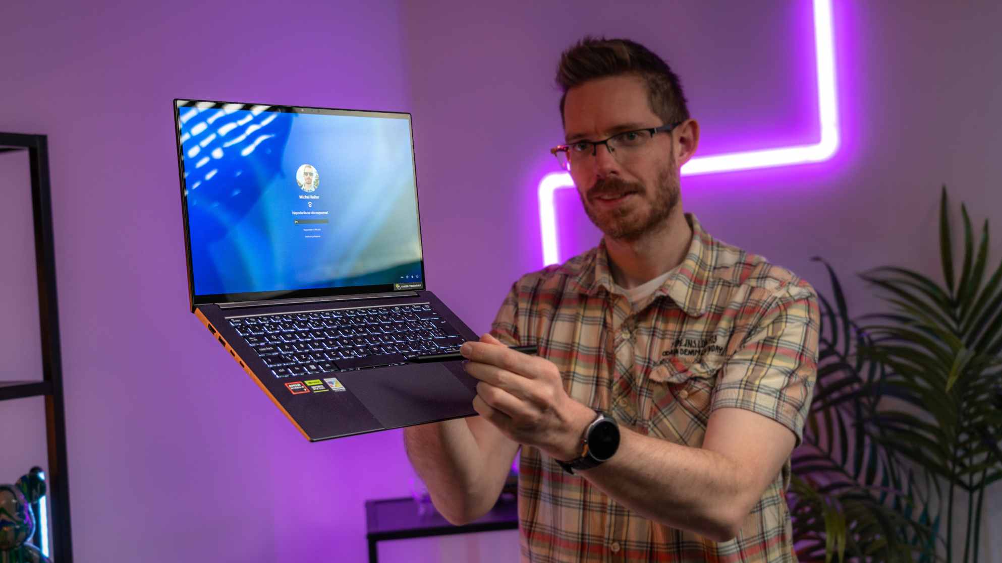 Acer Swift X 14 AI: Multimediálny výkon a pero v balení na použitie s touchpadom (RECENZIA)